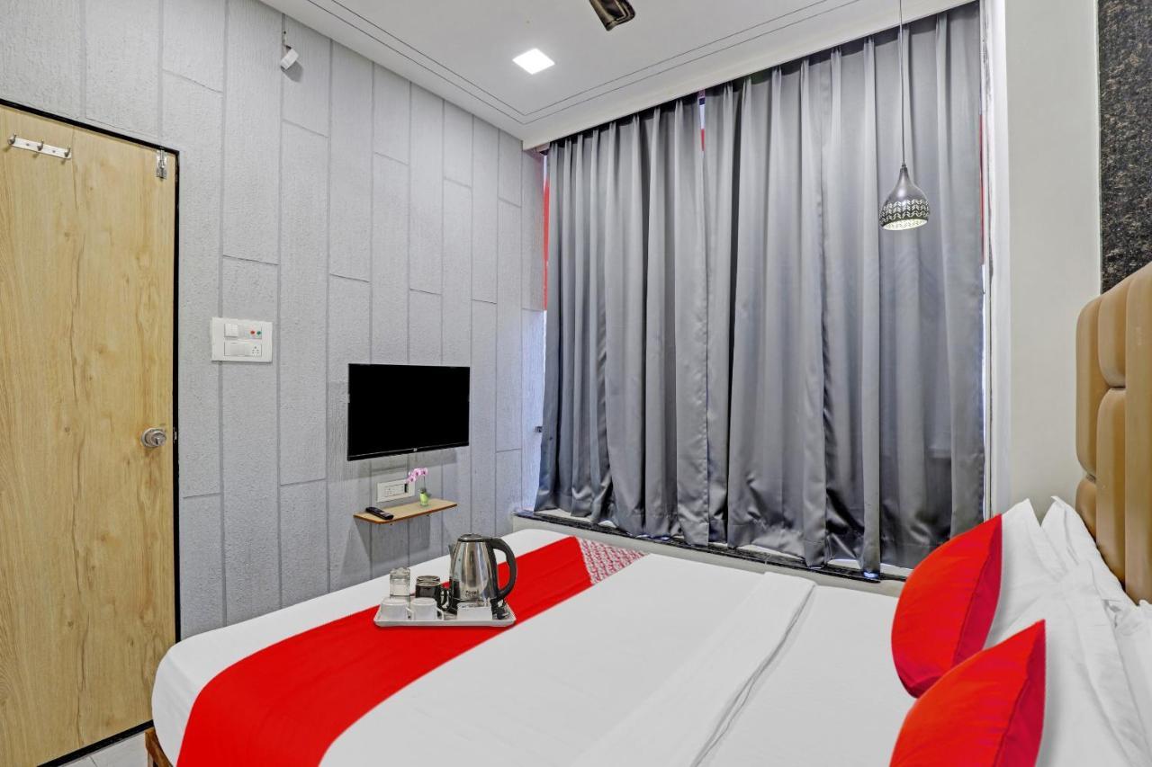 Hotel O Royal Orbit Surat Eksteriør billede