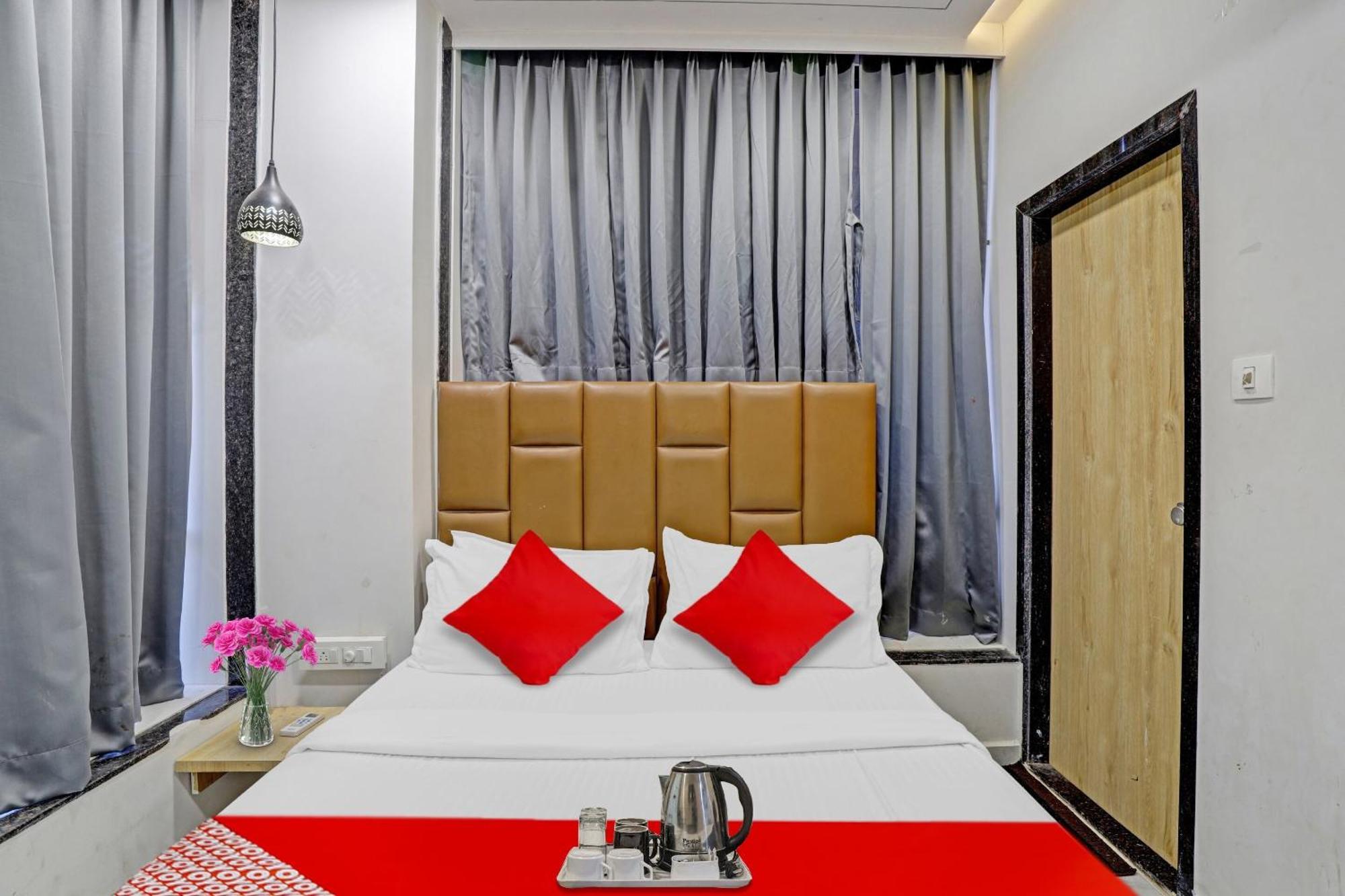 Hotel O Royal Orbit Surat Eksteriør billede