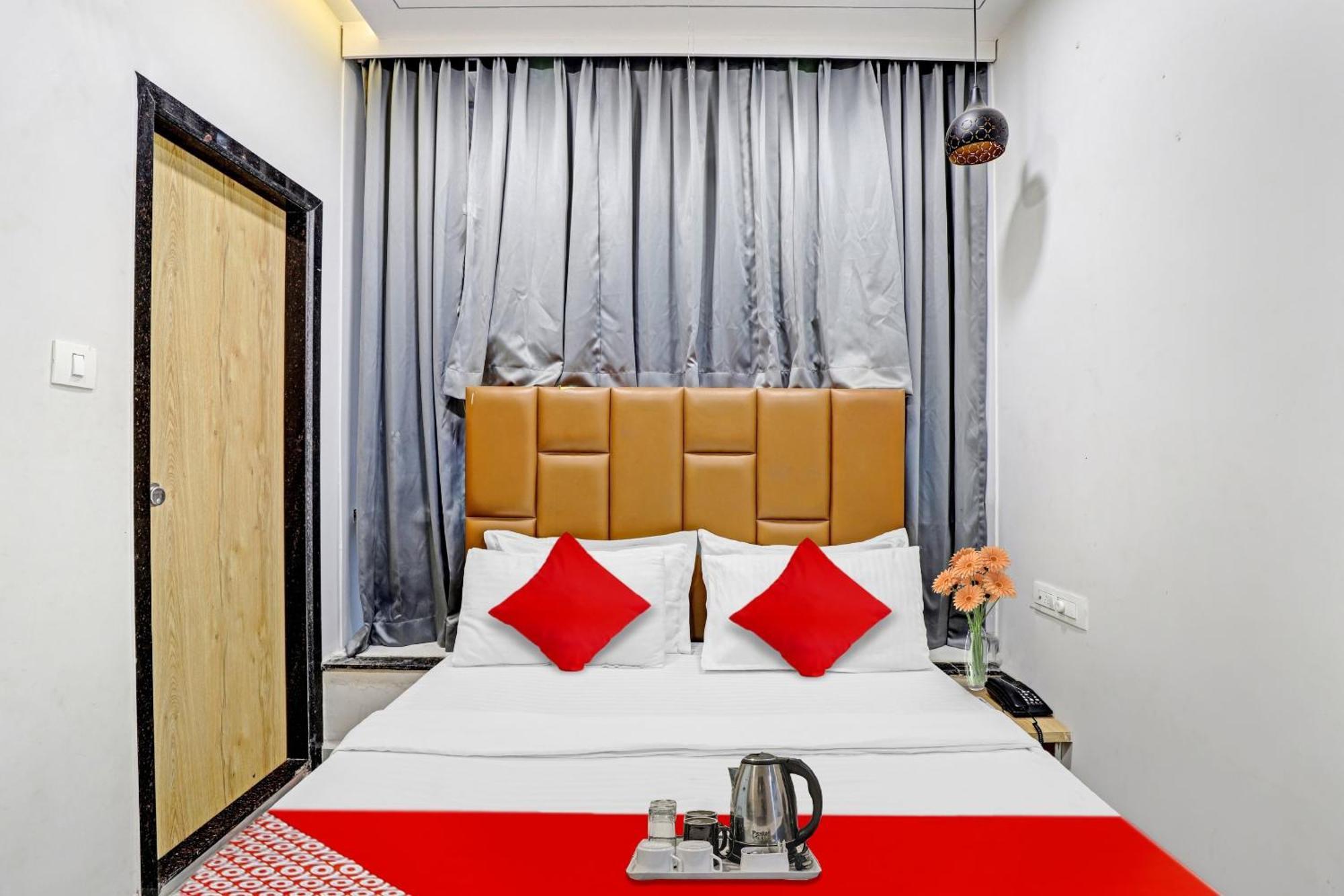 Hotel O Royal Orbit Surat Eksteriør billede